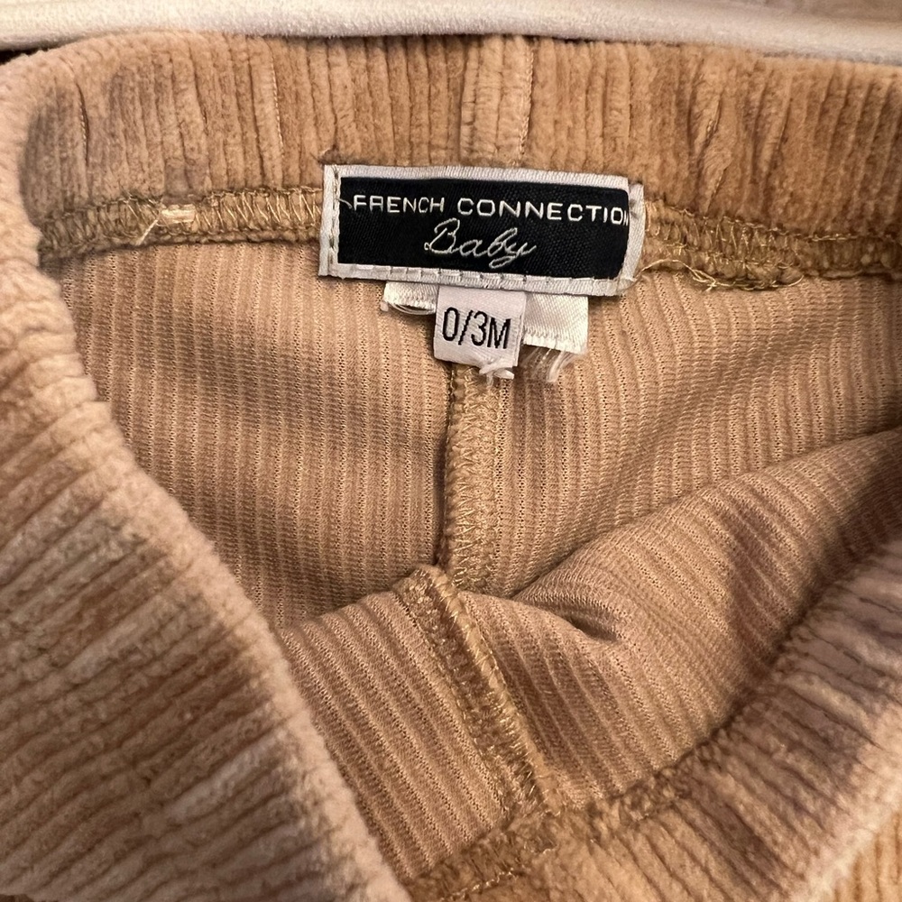 ‼️NWOT: French Connection Baby Matching Set - 0-3M - Picture 6 of 6